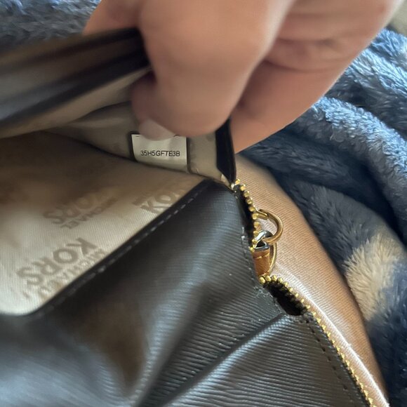 Michael Kors Signature Logo Smartphone Wristlet Wallet – Brown/Gold - Picture 5 of 6